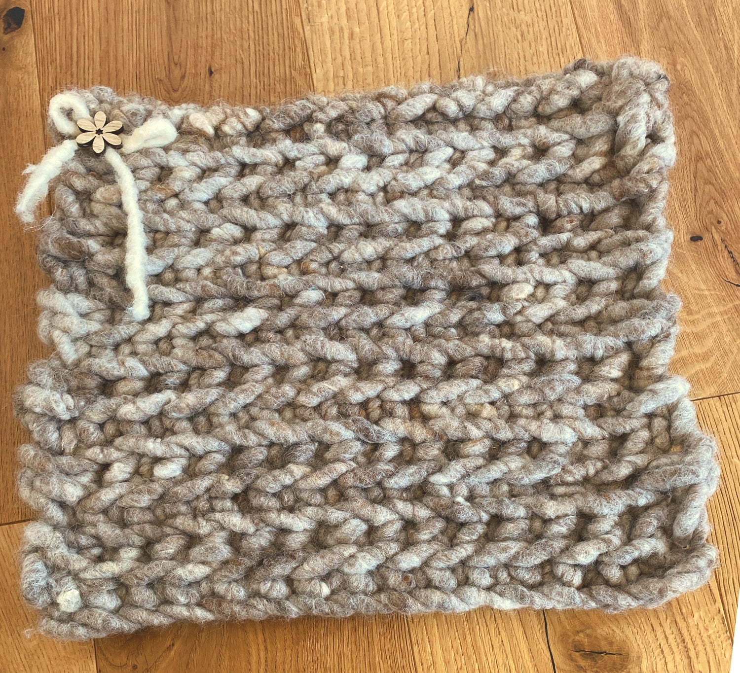 Sitzkissen gehäkelt braun