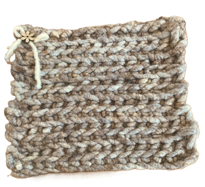 Sitzkissen gehäkelt braun