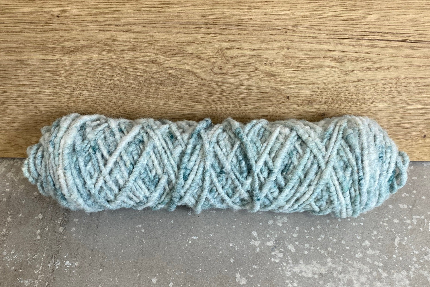 Grün-weiß meliert, extra dünn, ungefilzt 0,5 kg