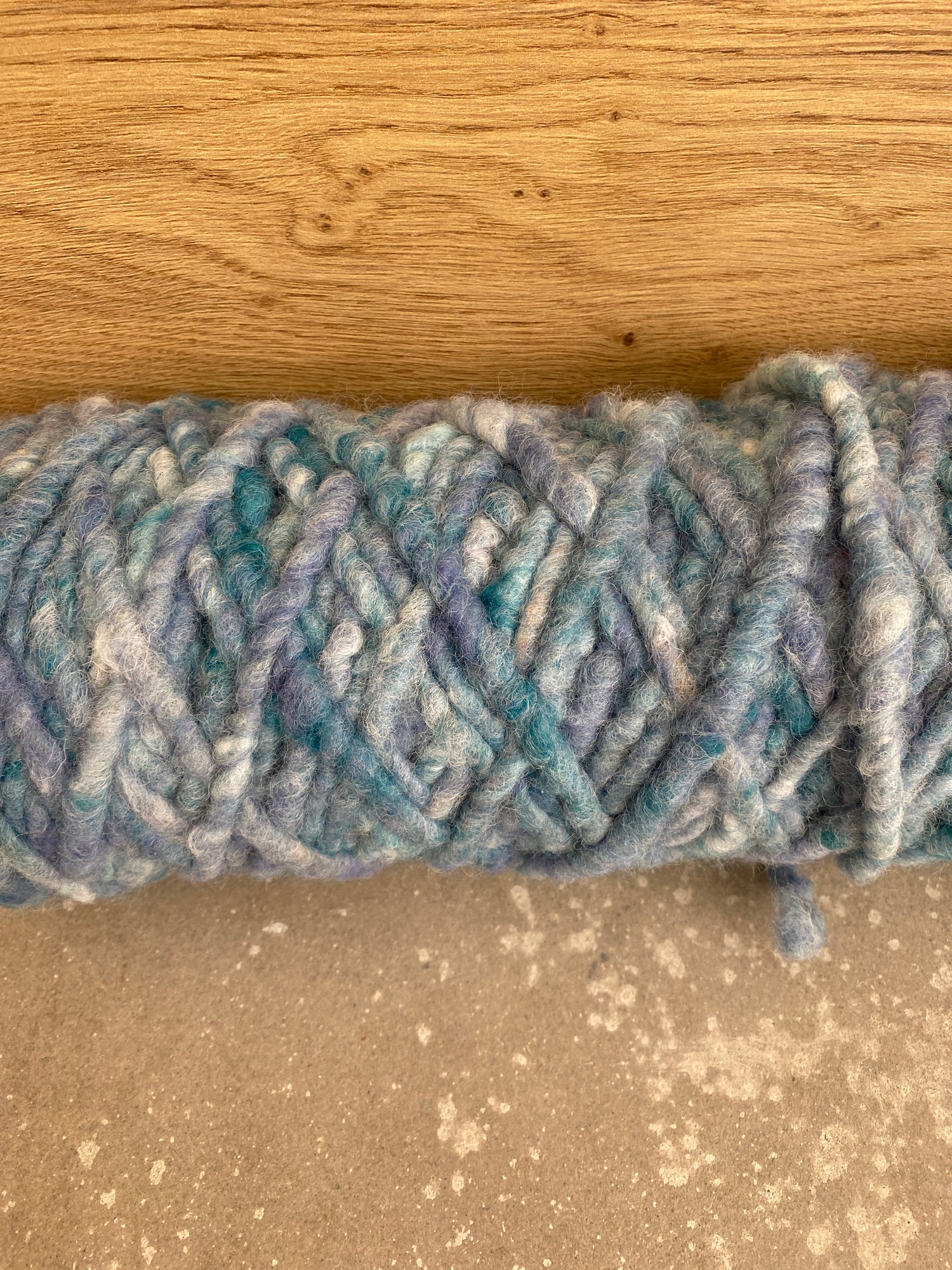 Blau mit türkis, dünn, ungefilzt 0,8 kg