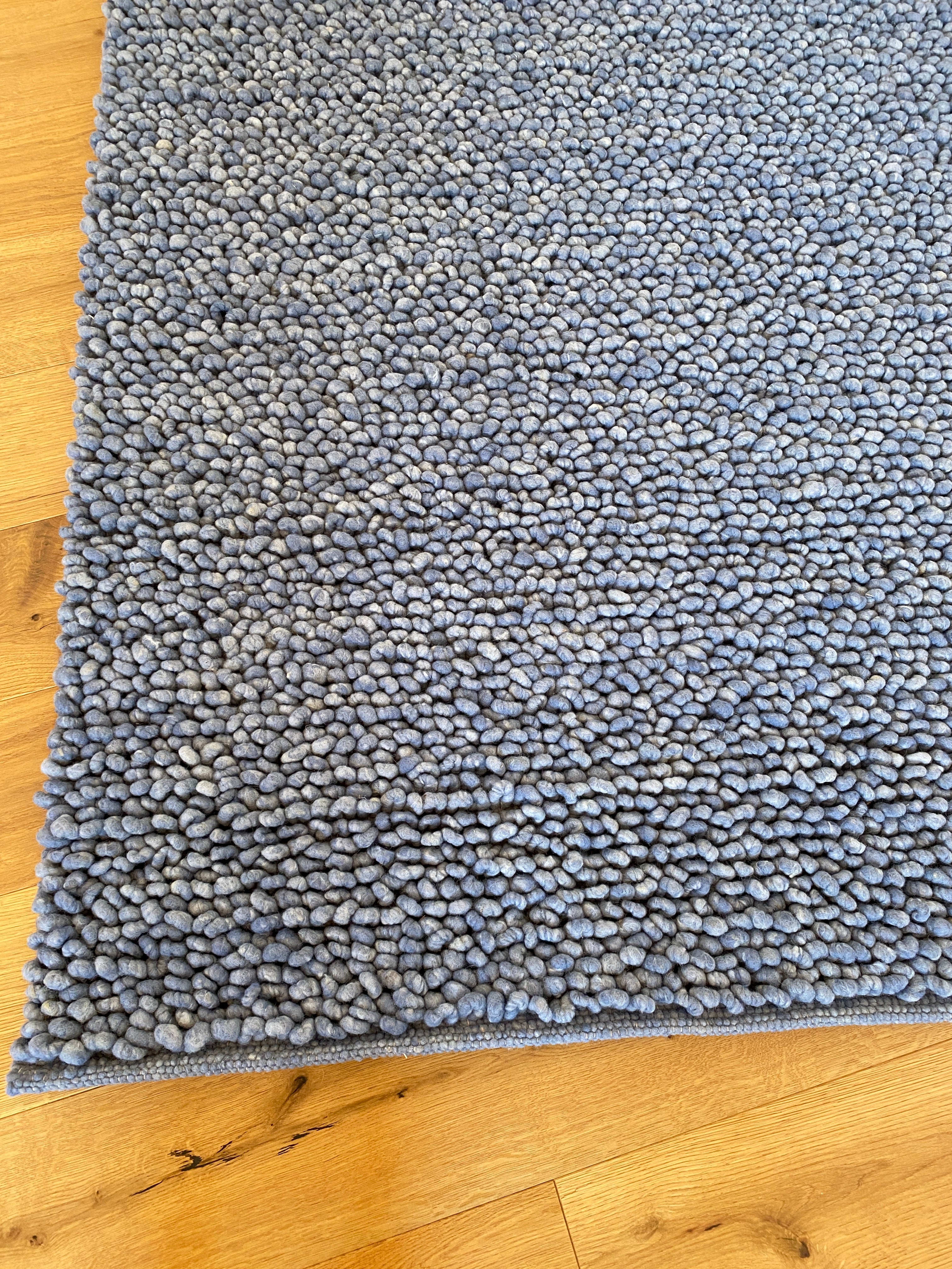 Teppich mit Schlingen, blau meliert